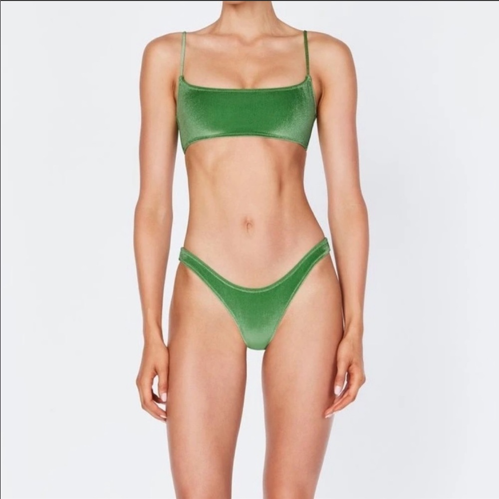 TRIANGL BIKINI - MICA TROPICAL CRUSH - Brand new!!